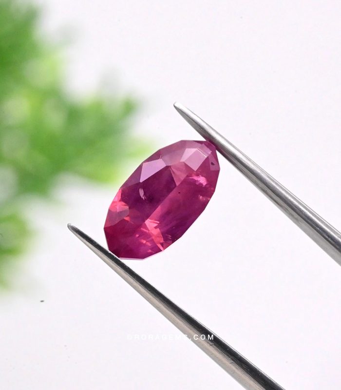 Padparadscha Sapphire 2.74ct | RORAGEMS®